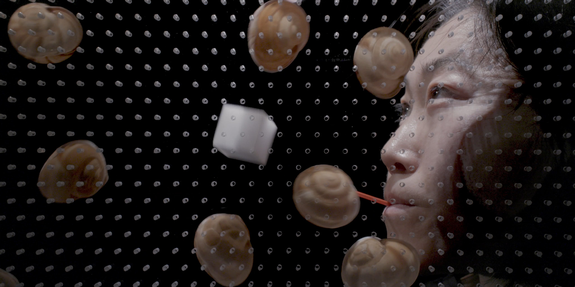 Aki Sasamoto 
Point Refection (Video), 2023 (still da video)  
Colonna sonora originale di Matt Bauder  
Courtesy l’artista, Bortolami, New York e Take Ninagawa, Tokyo 